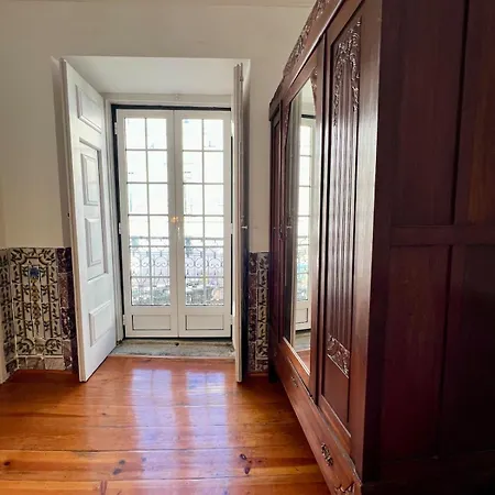 Cozy Portuguese Style Apartment *